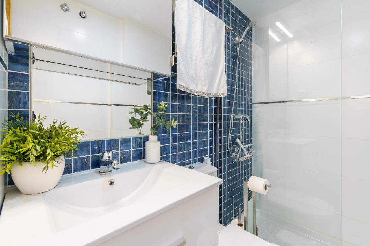 Malagasuite Cozy Center Apartment & Parking Екстериор снимка